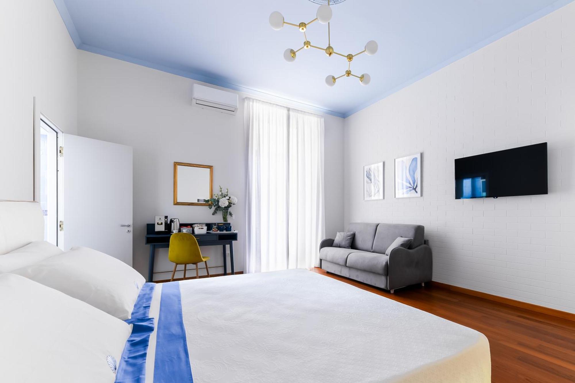 Tarsia 42 Suites Napoli Екстериор снимка